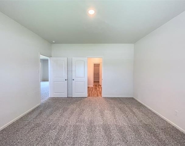 620 Fountain Drive - Photo Thumbnail 11