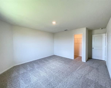 620 Fountain Drive - Photo Thumbnail 24