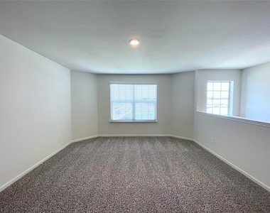 620 Fountain Drive - Photo Thumbnail 18