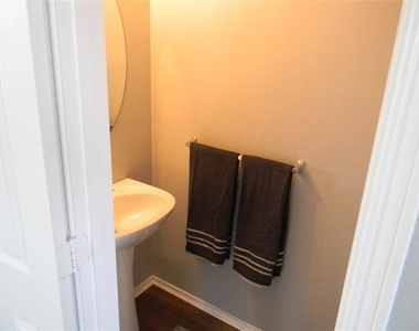 4636 Mountain Oak Street - Photo Thumbnail 10