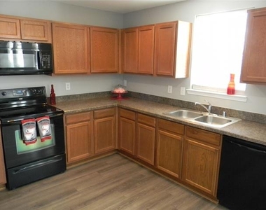 4636 Mountain Oak Street - Photo Thumbnail 8