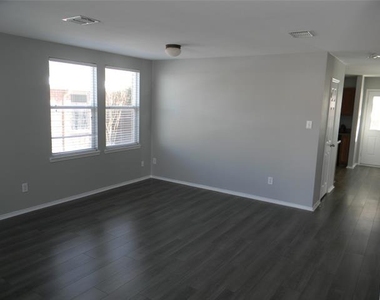4636 Mountain Oak Street - Photo Thumbnail 2