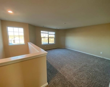 200 Lake Ridge - Photo Thumbnail 14
