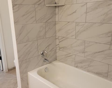 3647 W Northgate Drive - Photo Thumbnail 17