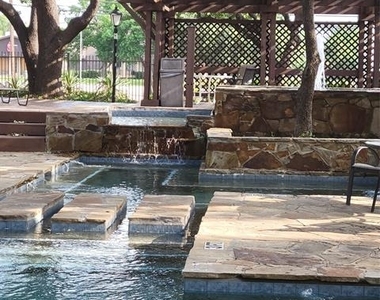 3647 W Northgate Drive - Photo Thumbnail 6
