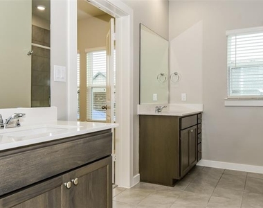 3024 Songbird Lane - Photo Thumbnail 11