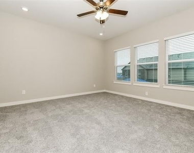 3024 Songbird Lane - Photo Thumbnail 13