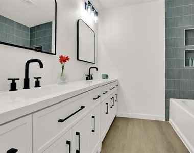 2910 W Crawford Street - Photo Thumbnail 19