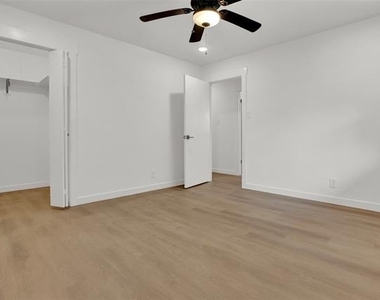 2910 W Crawford Street - Photo Thumbnail 27