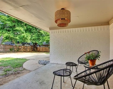 2910 W Crawford Street - Photo Thumbnail 14