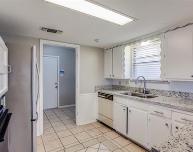 7713 Songbird Lane - Photo Thumbnail 11