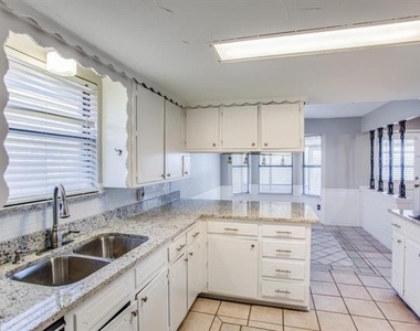 7713 Songbird Lane - Photo Thumbnail 9
