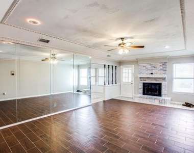 7713 Songbird Lane - Photo Thumbnail 7