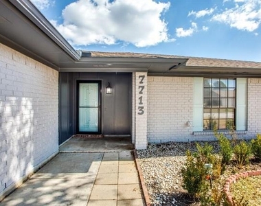 7713 Songbird Lane - Photo Thumbnail 4