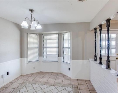 7713 Songbird Lane - Photo Thumbnail 10