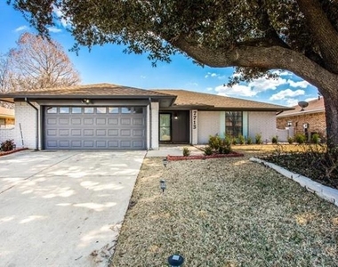 7713 Songbird Lane - Photo Thumbnail 1