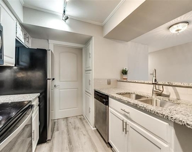 18240 Midway Road - Photo Thumbnail 10