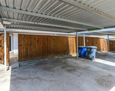 13706 Flagstone Lane - Photo Thumbnail 16