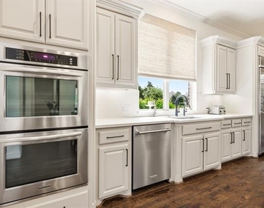 4101 Chimney Rock Drive - Photo Thumbnail 15