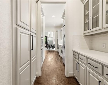 4101 Chimney Rock Drive - Photo Thumbnail 14