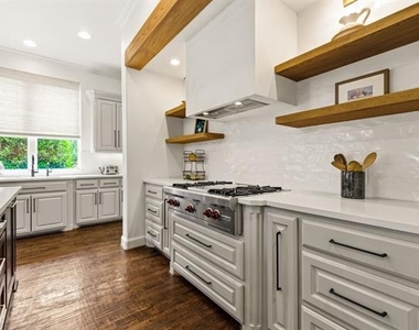 4101 Chimney Rock Drive - Photo Thumbnail 13