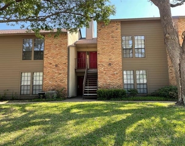 15221 Berry Trail - Photo Thumbnail 9