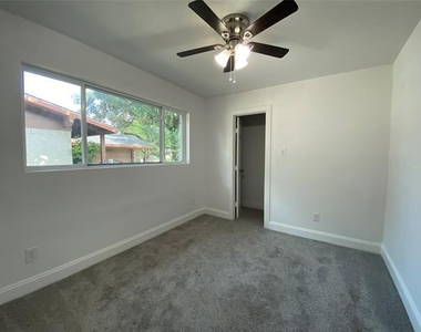 3035 Townsend Drive - Photo Thumbnail 9