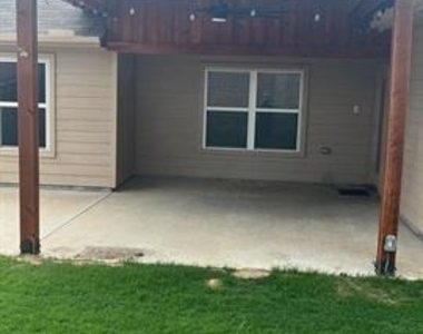 4504 Conley Lane - Photo Thumbnail 25
