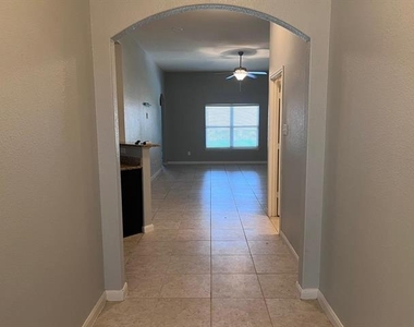 4504 Conley Lane - Photo Thumbnail 18