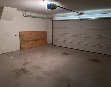 4504 Conley Lane - Photo Thumbnail 11