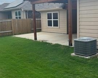 4504 Conley Lane - Photo Thumbnail 24