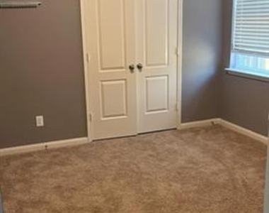 4504 Conley Lane - Photo Thumbnail 21