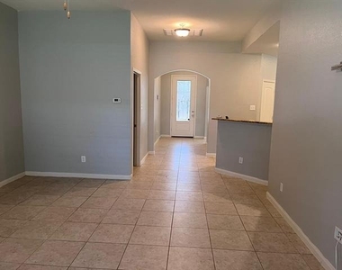 4504 Conley Lane - Photo Thumbnail 16