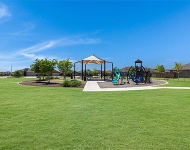 15800 Bronte Lane - Photo Thumbnail 20