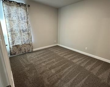 15800 Bronte Lane - Photo Thumbnail 10