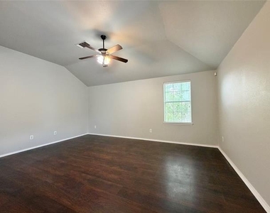 10616 Colfax Drive - Photo Thumbnail 11