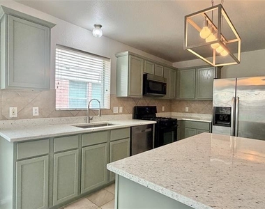 10616 Colfax Drive - Photo Thumbnail 5