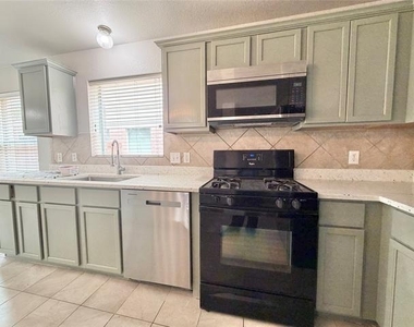 10616 Colfax Drive - Photo Thumbnail 6