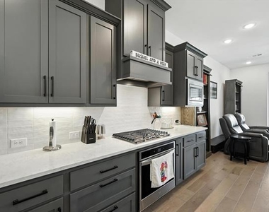 3709 Island Vista Drive - Photo Thumbnail 4