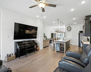 3709 Island Vista Drive - Photo Thumbnail 5