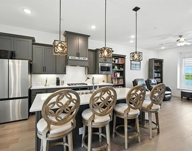 3709 Island Vista Drive - Photo Thumbnail 2