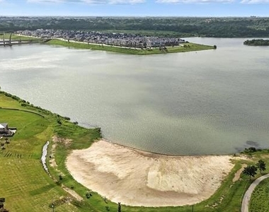 3709 Island Vista Drive - Photo Thumbnail 32