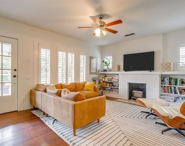 2200 W Magnolia Avenue - Photo Thumbnail 4