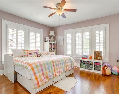 2200 W Magnolia Avenue - Photo Thumbnail 12