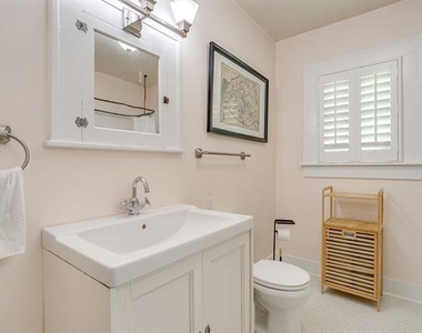 2200 W Magnolia Avenue - Photo Thumbnail 11