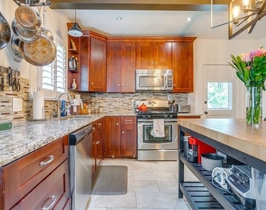 2200 W Magnolia Avenue - Photo Thumbnail 17