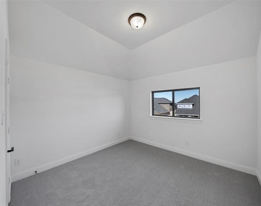 4280 Mill Pond Drive - Photo Thumbnail 31
