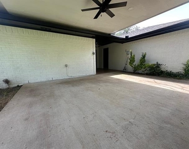 719 Athenia Way - Photo Thumbnail 23