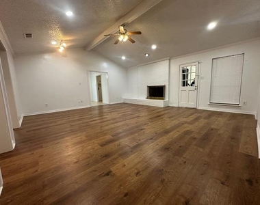 719 Athenia Way - Photo Thumbnail 19