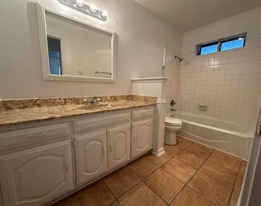 719 Athenia Way - Photo Thumbnail 18
